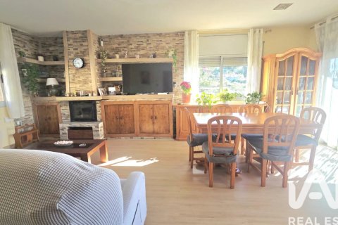 6 bedrooms house for sale in Calafell, Tarragona, Catalonia, Spain № 7562 - photo 11