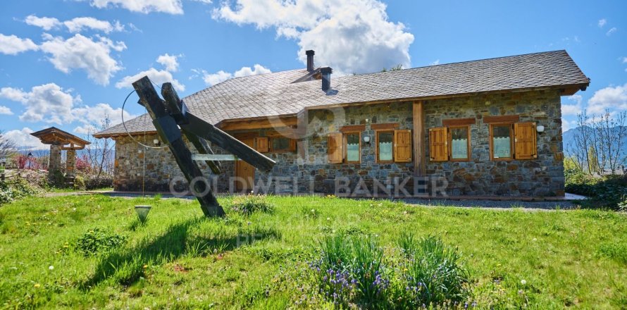Дом с 4 спальнями в Героне, Каталония, Испания № 5675