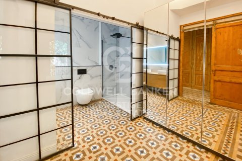 Купить квартиру в Барселона, Испания с 3 спальни, 154м², № 5672 - фото 6