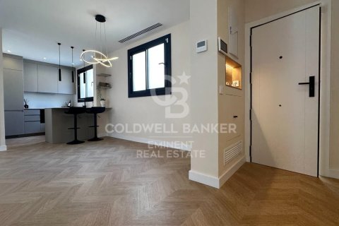 Apartamento de 2 dormitorios en venta en Barcelona, Cataluña, Spain № 5676 - foto 19