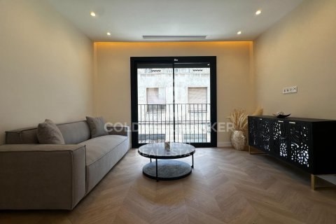 Apartamento de 2 dormitorios en venta en Barcelona, Cataluña, Spain № 5676 - foto 5