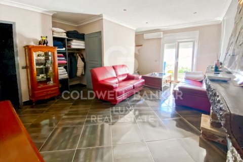 Cafetería / restaurante de 2 dormitorios en venta en L'Escala, Gerona, Cataluña, Spain № 5677 - foto 9