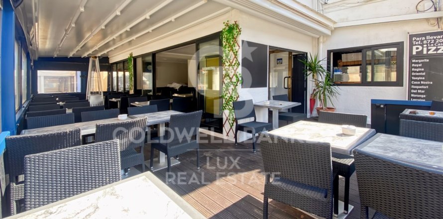 Cafetería / restaurante de 2 dormitorios en venta en L'Escala, Gerona, Cataluña, Spain № 5677