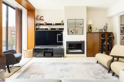 Ático de 4 dormitorios en venta en Barcelona, Cataluña, Spain № 8481 - foto 14