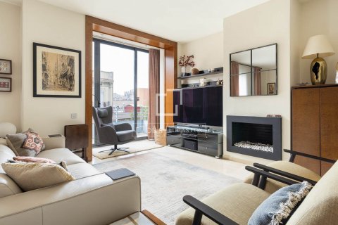 Ático de 4 dormitorios en venta en Barcelona, Cataluña, Spain № 8481 - foto 12