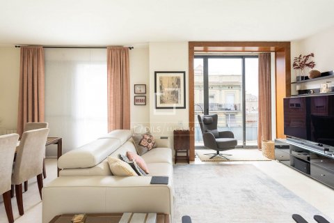 Ático de 4 dormitorios en venta en Barcelona, Cataluña, Spain № 8481 - foto 13