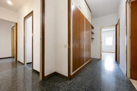 2 bedrooms apartment for sale in Barcelona, Catalonia, Spain № 8479 - photo 20