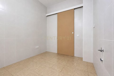 2 bedrooms apartment for sale in Barcelona, Catalonia, Spain № 8479 - photo 21