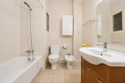 2 bedrooms apartment for sale in Barcelona, Catalonia, Spain № 8479 - photo 18