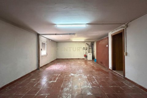 Сasa de 5 dormitorios en venta en Santa Eulalia De Roncana, Barcelona, Cataluña, Spain № 8476 - foto 30