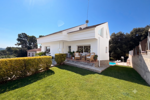 Сasa de 5 dormitorios en venta en Santa Eulalia De Roncana, Barcelona, Cataluña, Spain № 8476