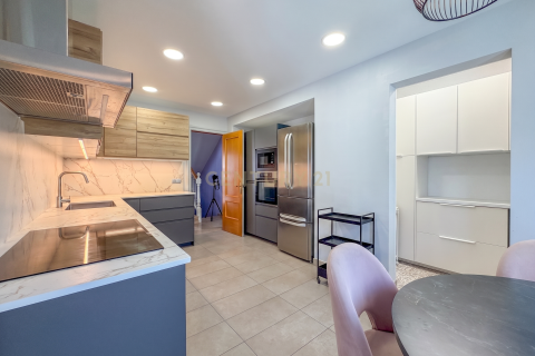 Сasa de 5 dormitorios en venta en Santa Eulalia De Roncana, Barcelona, Cataluña, Spain № 8476 - foto 17