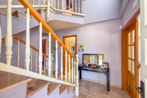 Сasa de 5 dormitorios en venta en Santa Eulalia De Roncana, Barcelona, Cataluña, Spain № 8476 - foto 11