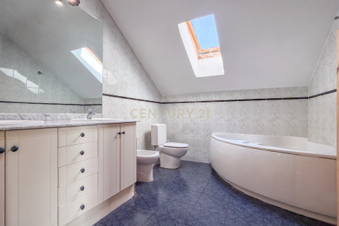 Сasa de 5 dormitorios en venta en Santa Eulalia De Roncana, Barcelona, Cataluña, Spain № 8476 - foto 28