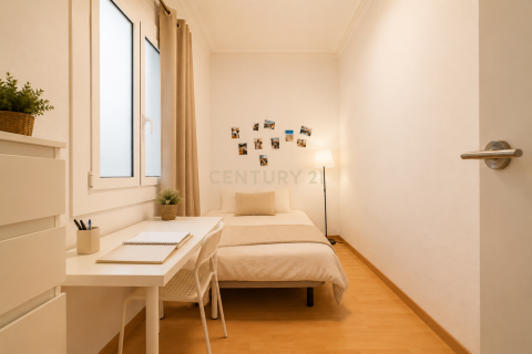 Apartamento de 4 dormitorios en venta en Barcelona, Cataluña, Spain № 8480 - foto 18