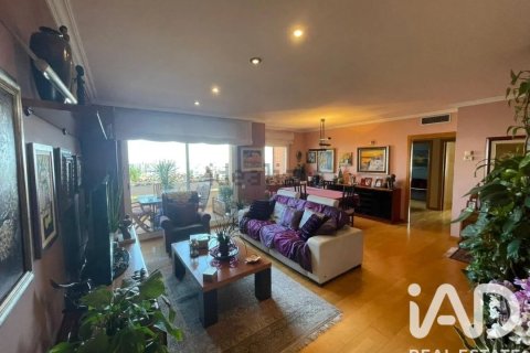Dúplex de 4 dormitorios en venta en Sant Feliu de Llobregat, Barcelona, Cataluña, Spain № 8300 - foto 7