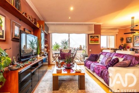 Dúplex de 4 dormitorios en venta en Sant Feliu de Llobregat, Barcelona, Cataluña, Spain № 8300 - foto 2