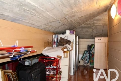 Dúplex de 4 dormitorios en venta en Sant Feliu de Llobregat, Barcelona, Cataluña, Spain № 8300 - foto 23