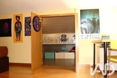Dúplex de 4 dormitorios en venta en Sant Feliu de Llobregat, Barcelona, Cataluña, Spain № 8300 - foto 28