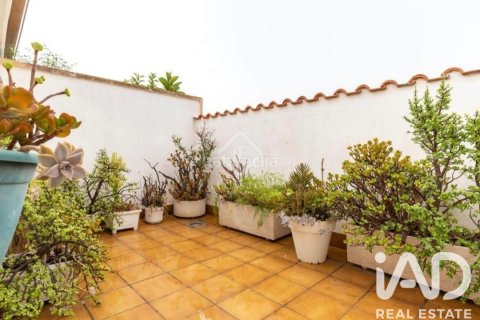 Dúplex de 4 dormitorios en venta en Sant Feliu de Llobregat, Barcelona, Cataluña, Spain № 8300 - foto 22