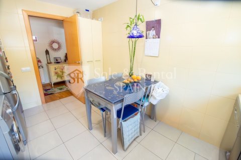 Apartamento de 3 dormitorios en venta en Tossa de Mar, Gerona, Cataluña, Spain № 8295 - foto 7