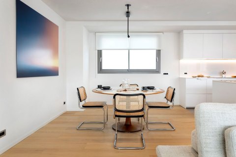 Apartamento de 4 dormitorios en venta en Barcelona, Cataluña, Spain № 8294 - foto 11