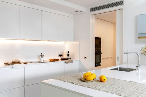 Apartamento de 4 dormitorios en venta en Barcelona, Cataluña, Spain № 8294 - foto 9