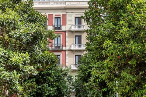Apartamento de 4 dormitorios en venta en Barcelona, Cataluña, Spain № 8294 - foto 25