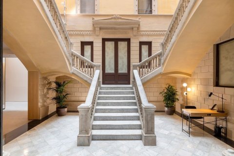 Apartamento de 4 dormitorios en venta en Barcelona, Cataluña, Spain № 8294 - foto 20