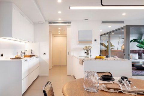 Apartamento de 4 dormitorios en venta en Barcelona, Cataluña, Spain № 8294 - foto 8