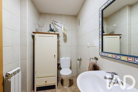 Apartamento de 3 dormitorios en venta en Sant Adria De Besos, Barcelona, Cataluña, Spain № 8296 - foto 28