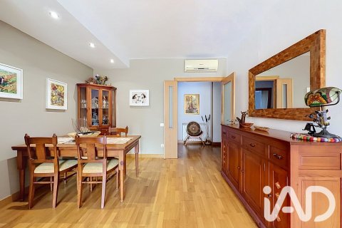Apartamento de 3 dormitorios en venta en Sant Adria De Besos, Barcelona, Cataluña, Spain № 8296 - foto 13