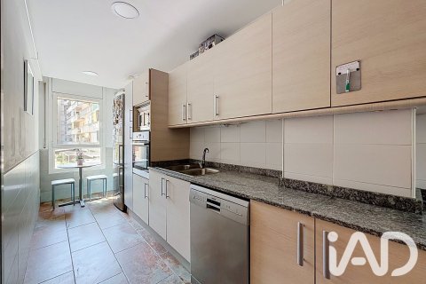Apartamento de 3 dormitorios en venta en Sant Adria De Besos, Barcelona, Cataluña, Spain № 8296 - foto 9