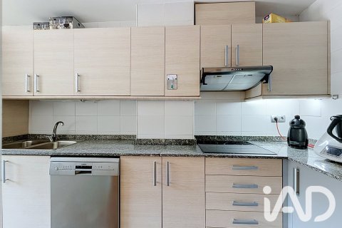 Apartamento de 3 dormitorios en venta en Sant Adria De Besos, Barcelona, Cataluña, Spain № 8296 - foto 8