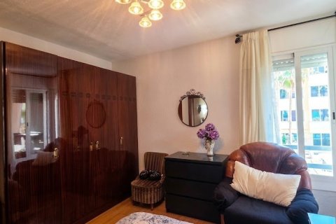 Купить квартиру в Барселона, Испания с 3 спальни, 89м², № 8299 - фото 24