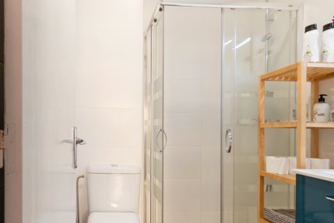 Propiedad comercial de 363 m² en venta en Tarragona, Cataluña, Spain № 8298 - foto 24