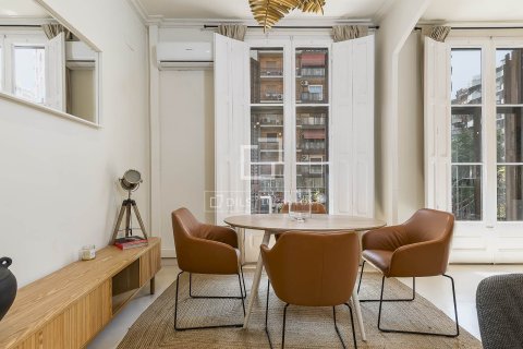 Apartamento de 2 dormitorios en venta en Barcelona, Cataluña, Spain № 4207 - foto 9