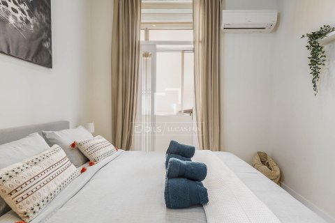 Apartamento de 2 dormitorios en venta en Barcelona, Cataluña, Spain № 4207 - foto 17