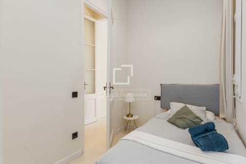 Apartamento de 2 dormitorios en venta en Barcelona, Cataluña, Spain № 4207 - foto 22