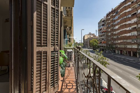 Apartamento de 2 dormitorios en venta en Barcelona, Cataluña, Spain № 4207 - foto 30
