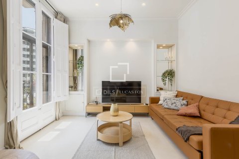 Apartamento de 2 dormitorios en venta en Barcelona, Cataluña, Spain № 4207