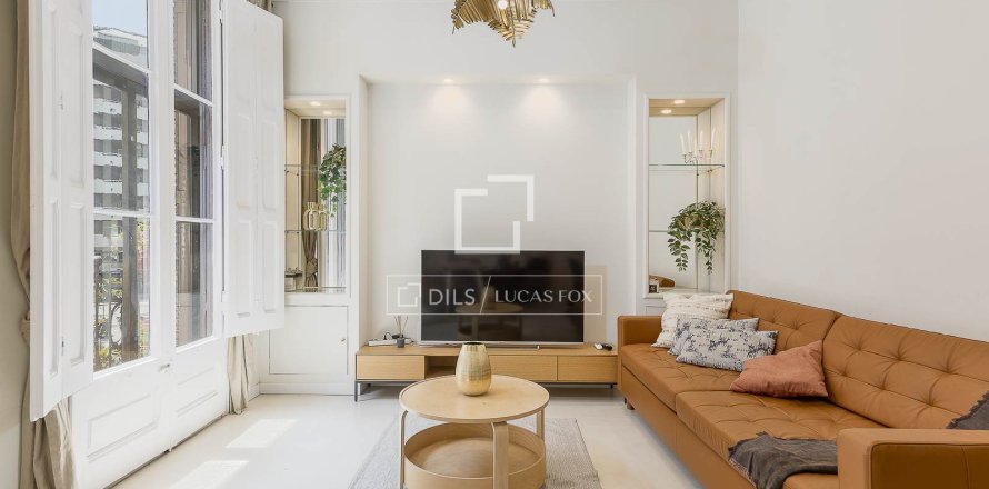 Apartamento de 2 dormitorios en venta en Barcelona, Cataluña, Spain № 4207