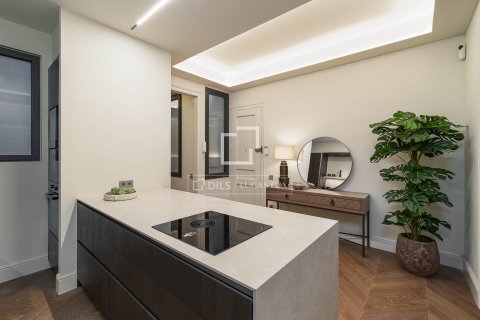 Купить квартиру в Барселона, Испания с 3 спальни, 148м², № 4201 - фото 13