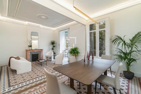 Купить квартиру в Барселона, Испания с 3 спальни, 148м², № 4201 - фото 30