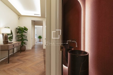 Купить квартиру в Барселона, Испания с 3 спальни, 148м², № 4201 - фото 8