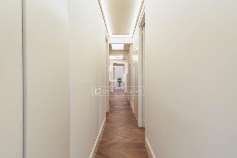 Купить квартиру в Барселона, Испания с 3 спальни, 148м², № 4201 - фото 16