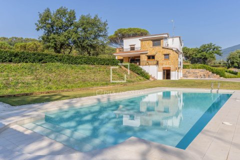 Finca de 5 dormitorios en venta en Montseny, Barcelona, Cataluña, Spain № 4204