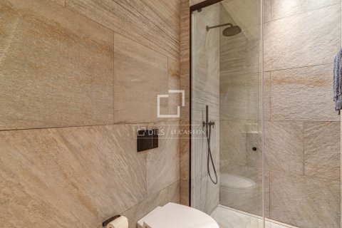 2 bedrooms apartment for sale in Barcelona, Catalonia, Spain № 6545 - photo 24