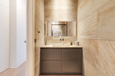 2 bedrooms apartment for sale in Barcelona, Catalonia, Spain № 6545 - photo 25