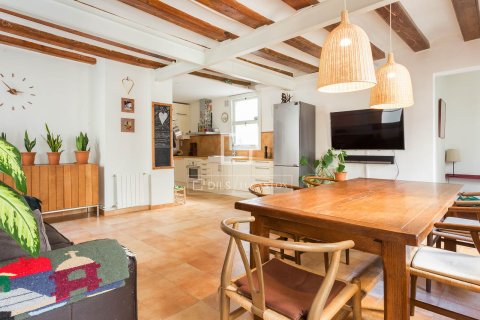 Apartamento de 3 dormitorios en venta en Barcelona, Cataluña, Spain № 6539